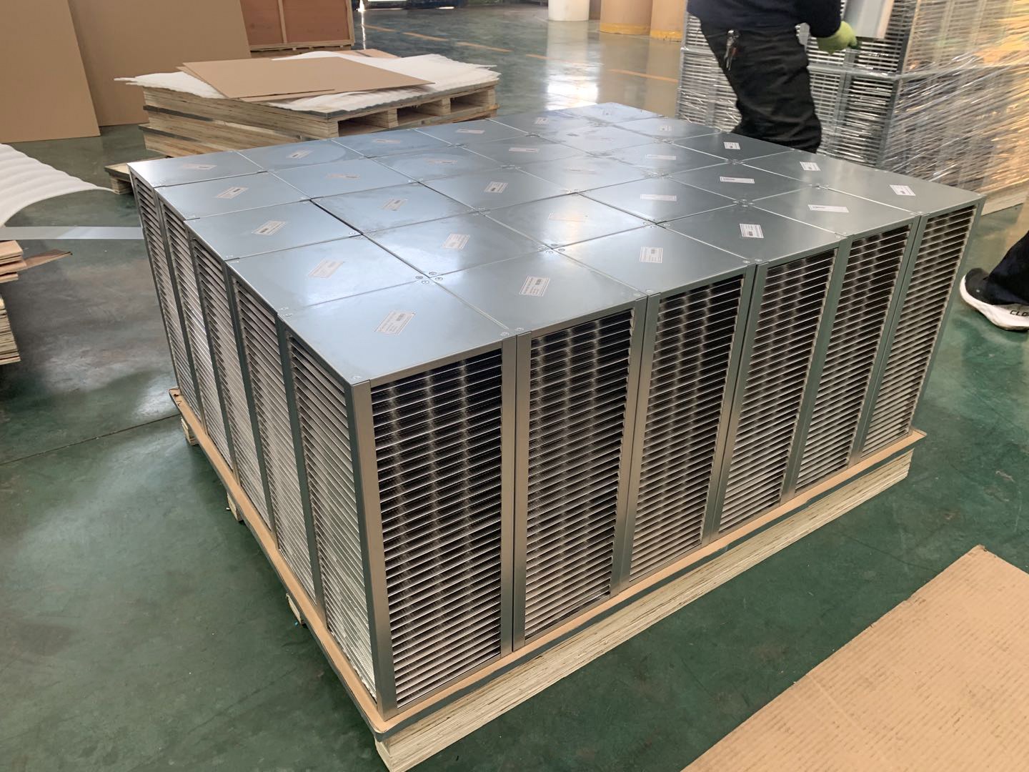 新年伊始，出口英國貨物發車(圖2)